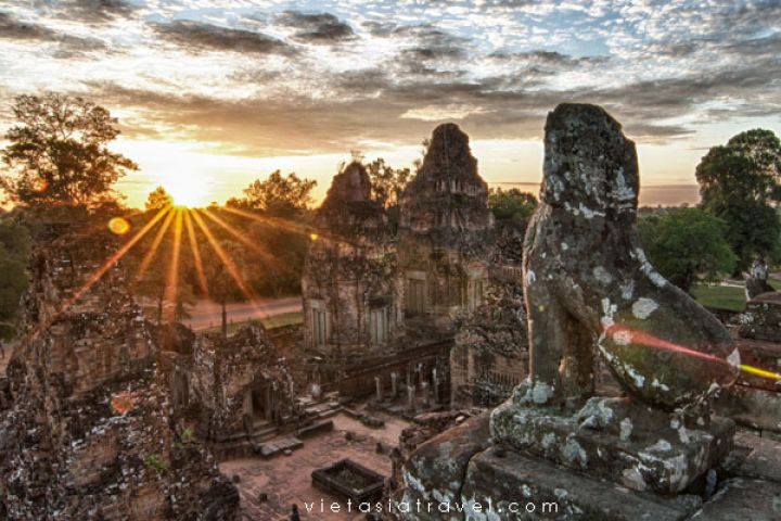 Siem Reap Tour: Angkor Wat, Kulen Mountain & Floating Village