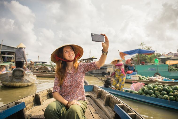 Mekong-delta-floating-market
